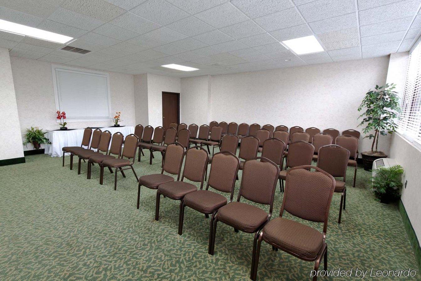 Doubletree By Hilton Clarksville Riverview Business bilde
