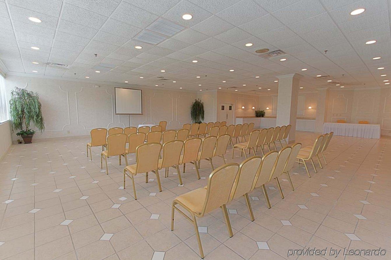 Doubletree By Hilton Clarksville Riverview Business bilde